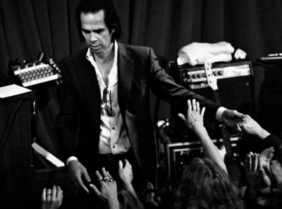 Nick Cave lanza un disco nuevo por sorpresa junto a Warren Ellis