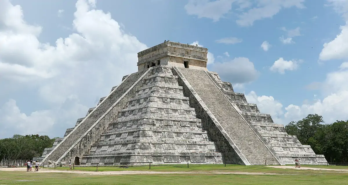 El fenómeno arqueoastronómico de Kukulcán llega a Chichen Itzá