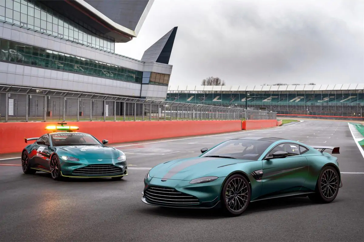 Aston Martin celebra su regreso a la Fórmula 1 y lanza el Vantage F1 Edition