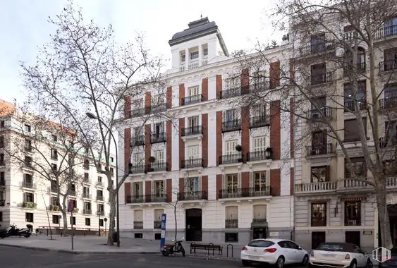 Recoletos es el barrio más caro de España