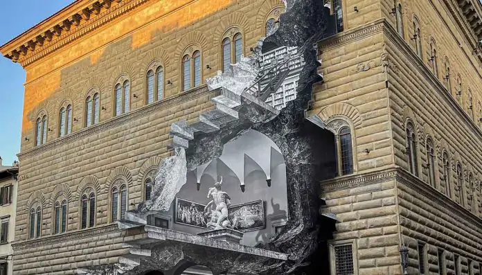 Florencia denuncia «la herida» de los museos vacíos en una gran instalación