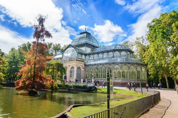 Parques y espacios abiertos donde hacer un picnic en Madrid