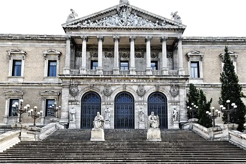 La Biblioteca Nacional recuperará 400 libros de la Abadía del Valle de los Caídos