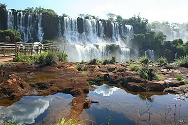 Puerto Iguazú la ciudad de las cataratas