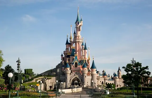 Disneyland París reabre sus puertas tras el cierre más largo de su historia