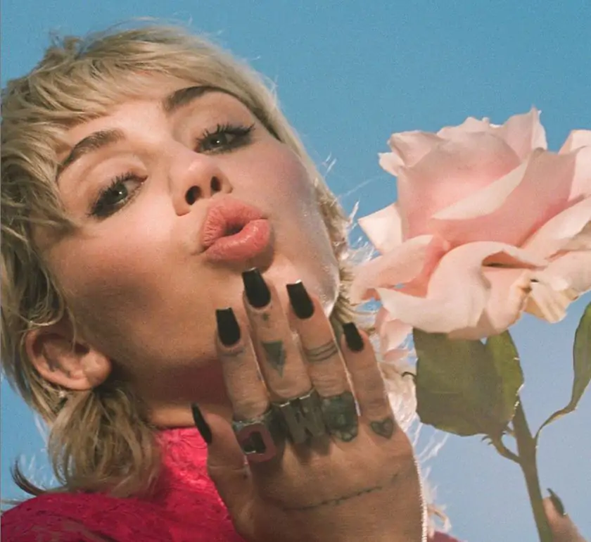 La irreverente Miley Cyrus, nueva imagen de Gucci
