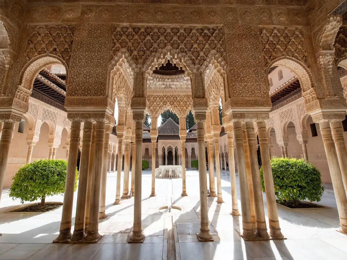 La Alhambra recorre el sueño de las odaliscas de Ingres, Matisse y Picasso