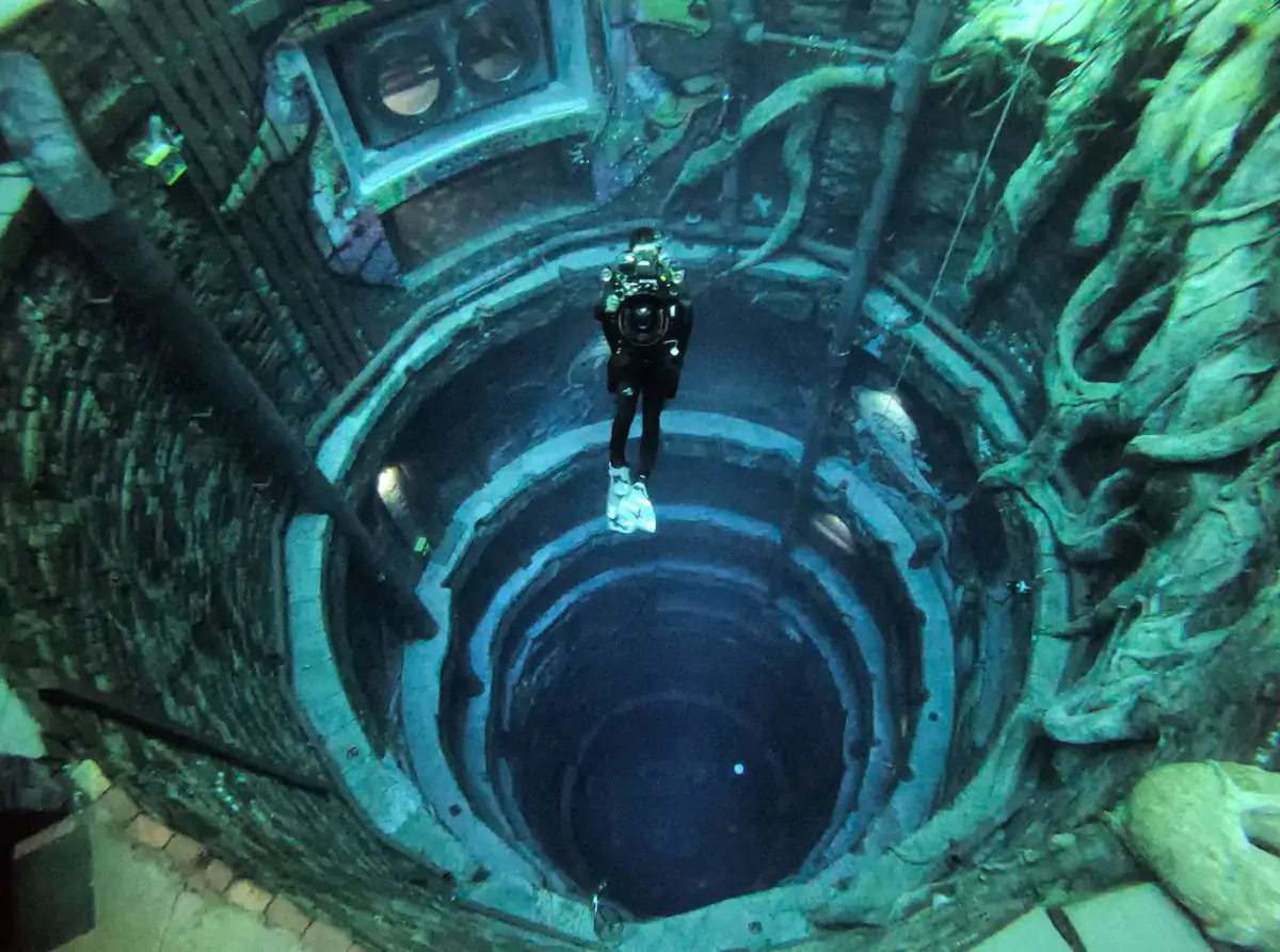 Sumergirse en la piscina más profunda del mundo