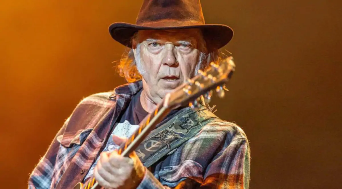 Las reproducciones de las canciones de Neil Young aumentan un 26% en Deezer