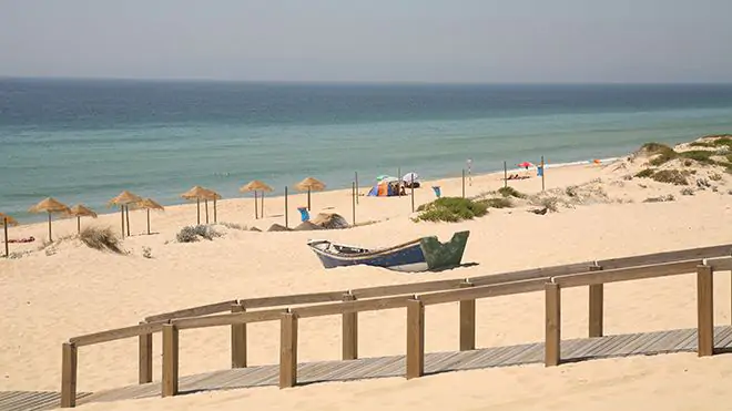 Sandra Ortega, comienza la construcción de su ‘resort’ portugués «Na Praia»