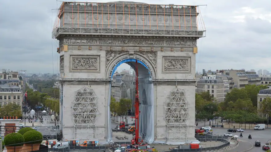 El sueño de Christo de empaquetar el Arco de Triunfo