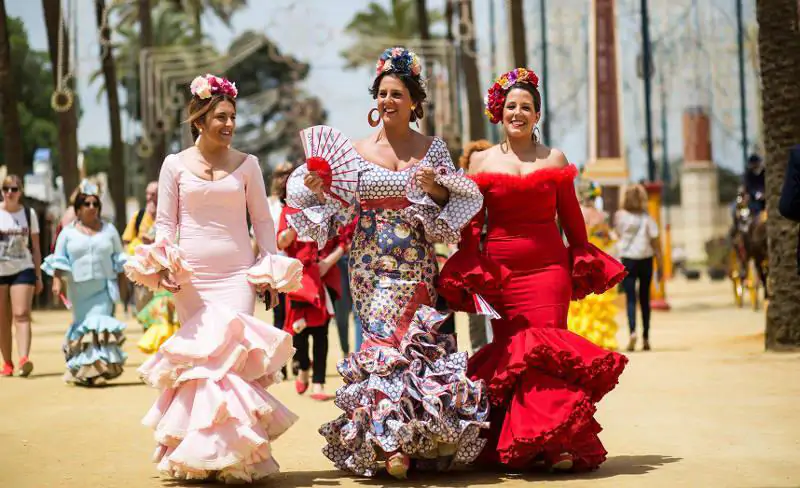 Sevilla vuelve a vestirse de flamenca