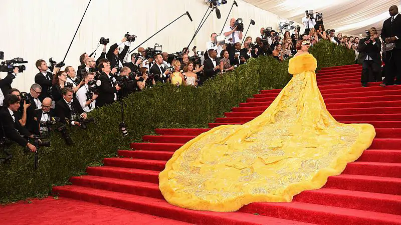 Las celebridades rinden tributo a Estados Unidos en el retorno de la Met Gala