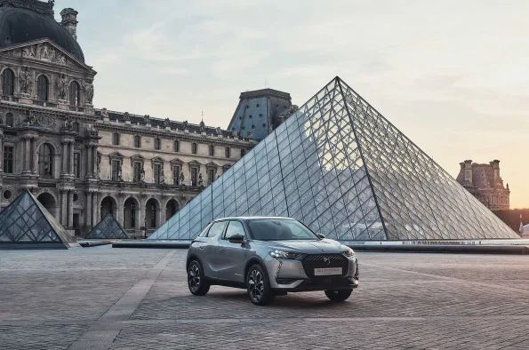 DS Automobiles presenta la nueva edición limitada Louvre del DS 3 Crossback