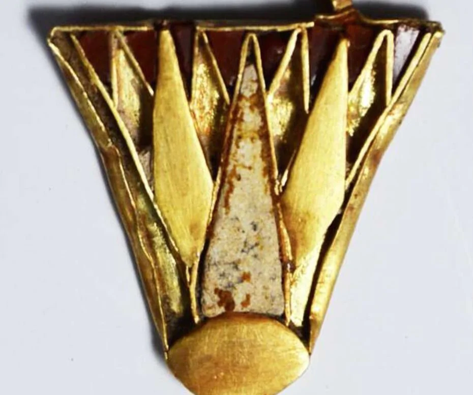 Halladas joyas como las de Nefertiti en tumbas de la Edad del Bronce en Chipre