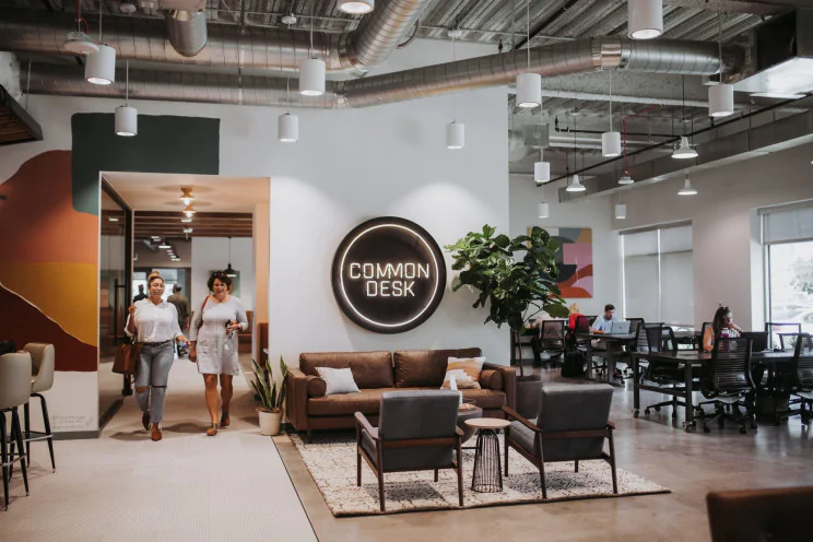 WeWork compra la ‘start up’ de ‘coworking’ Common Desk tras salir a bolsa