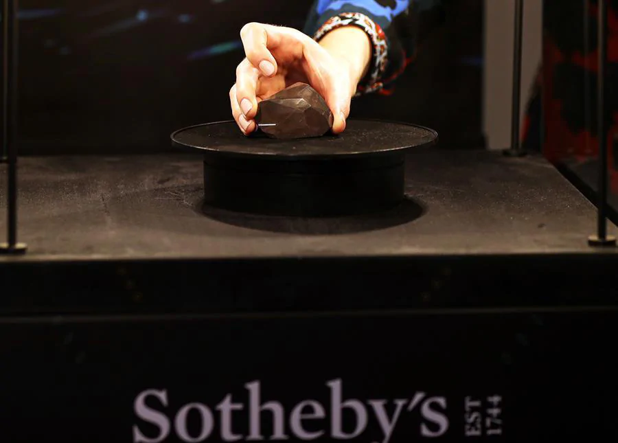 Sotheby’s subasta el diamante negro más grande del mundo