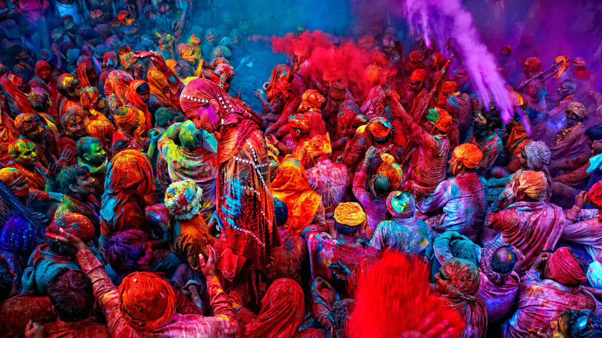 El festival de los colores vuelve a Nepal