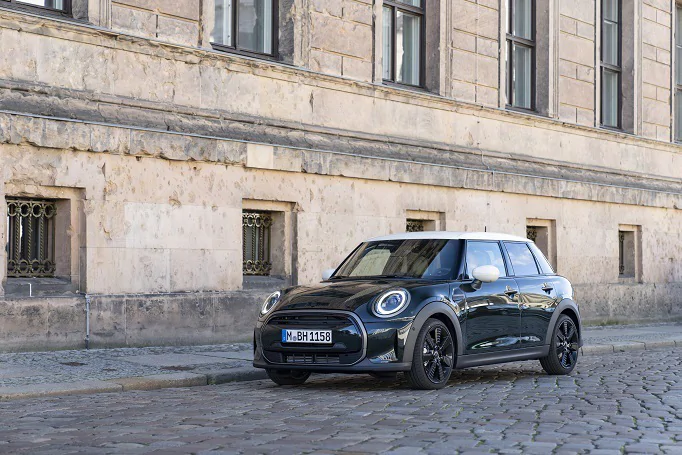 Mini lanza en España la edición Resolute del Mini Cooper