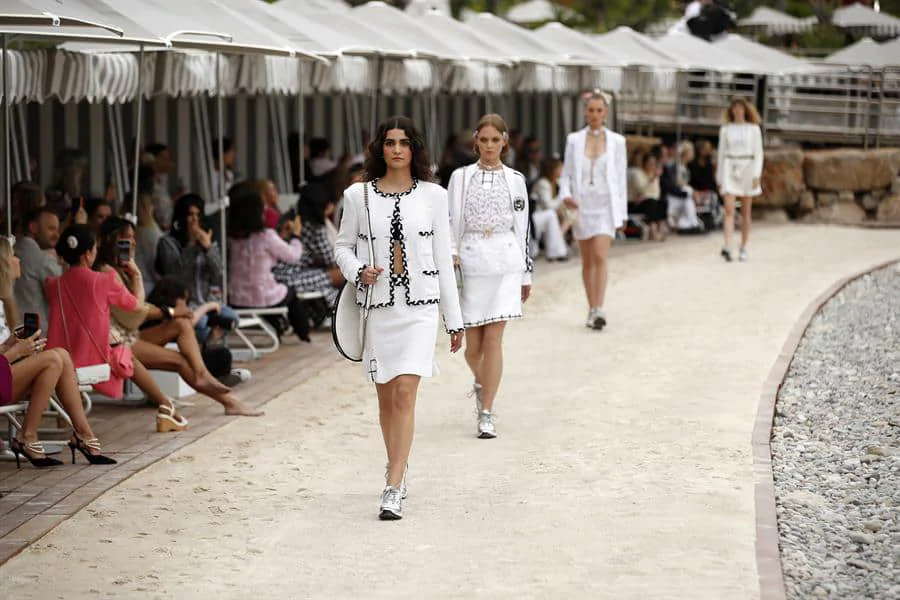 Chanel vuelve a sus raíces más «chic»