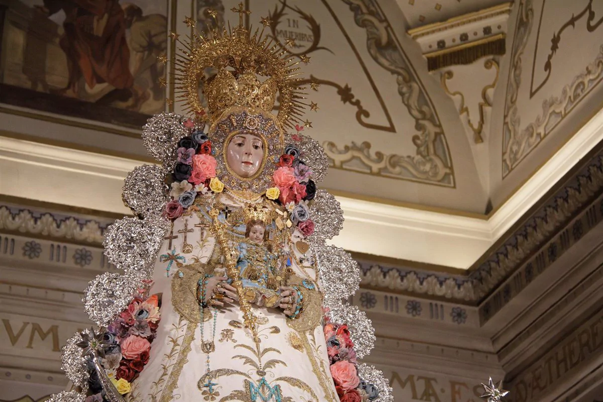 La Virgen del Rocío vuelve a la calle