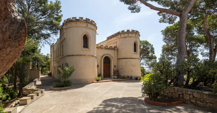 A la venta el antiguo palacete del Doctor Esquerdo