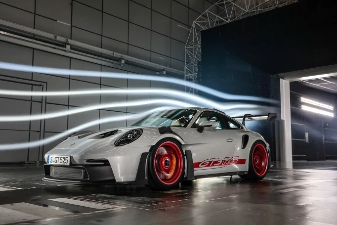 Porsche lanza en España el nuevo 911 GT3 RS