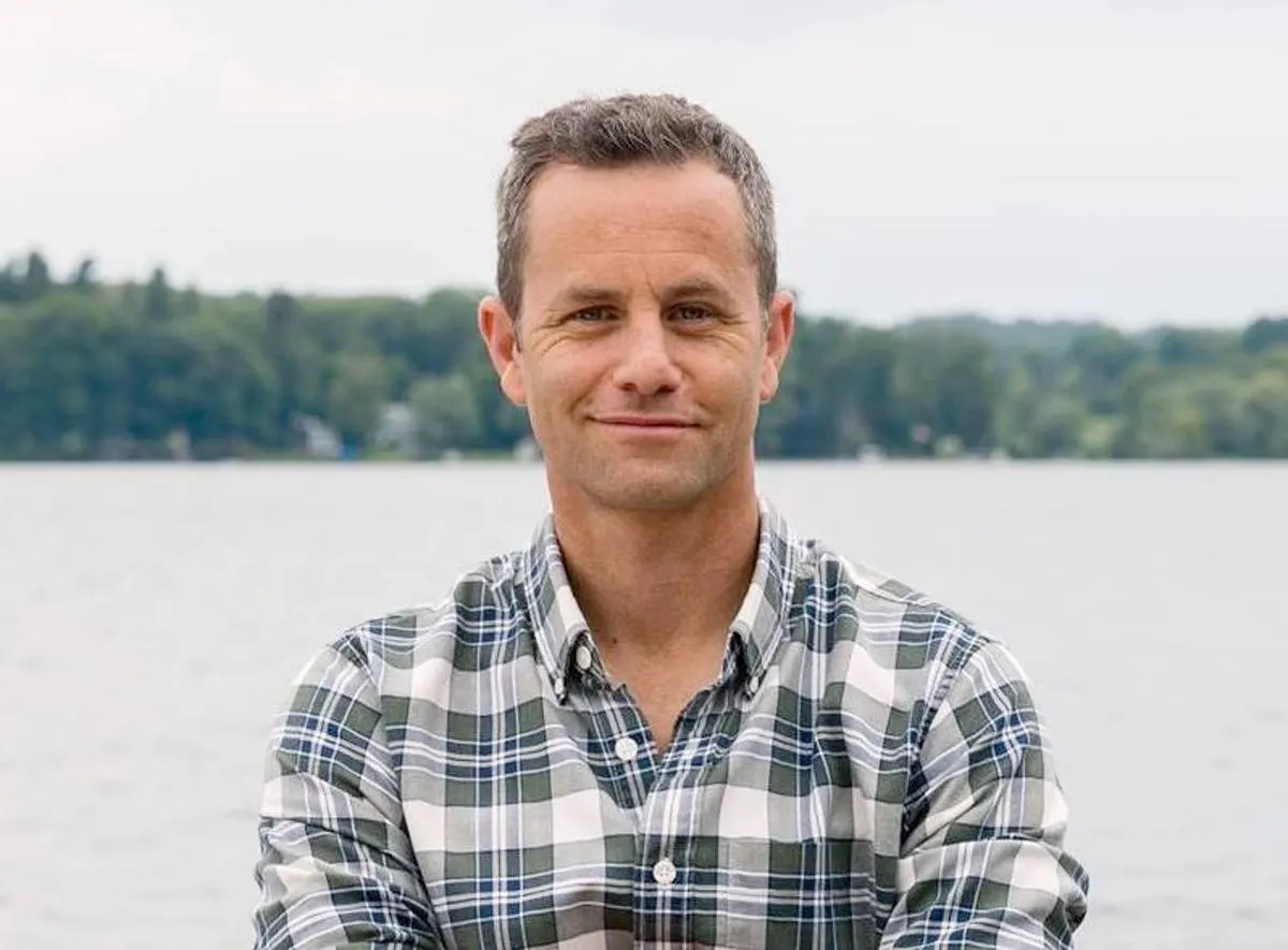 Kirk Cameron le dio un giro a su carrera