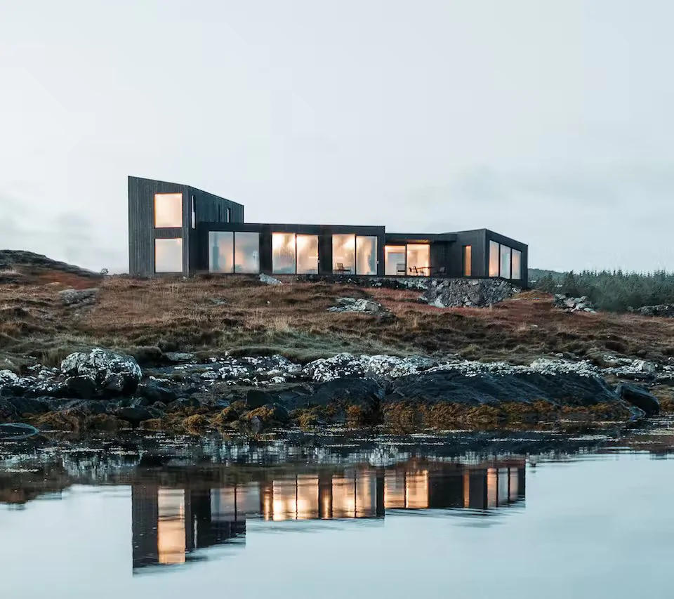 Una casa de estilo japandi que conecta con el entorno en Escocia