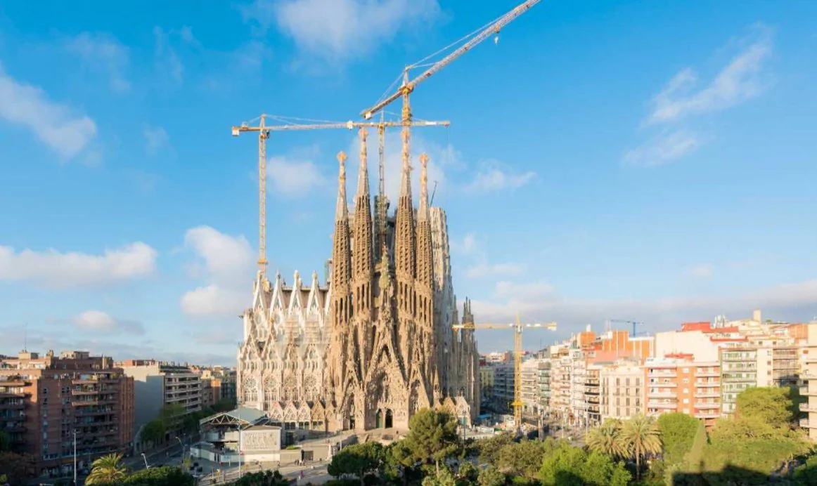 Japón impulsa una muestra sobre Gaudí y la Sagrada Familia con la Junta Constructora en Tokio