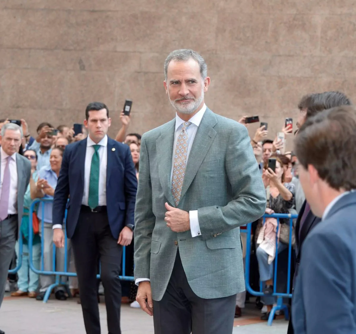 El Rey Felipe ‘triunfa’ en Las Ventas. Aplausos, vítores y su reacción a la presunta relación de la Princesa Leonor