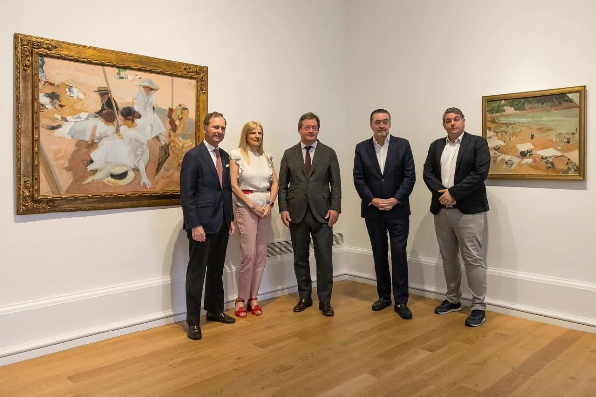 El Museo de Bellas Artes de Bilbao muestra hasta octubre la obra de Sorolla ‘Bajo el toldo, Playa de Zarauz’
