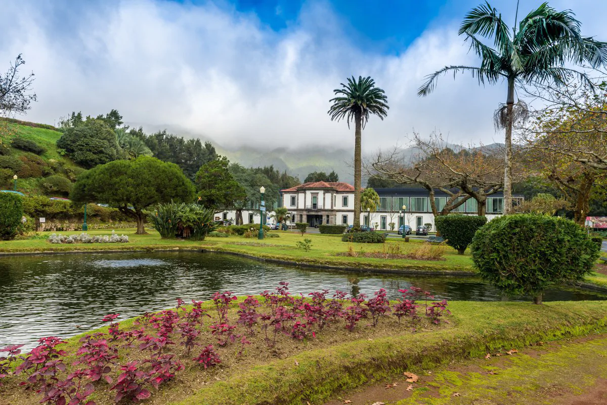 Un hotel para sumergirse en la belleza natural única de las Azores