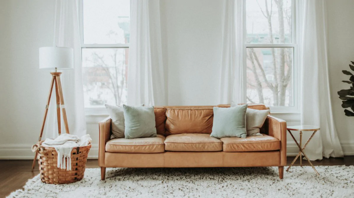Cómo elegir el tejido adecuado para tu sofá: te enseñamos tipos y características