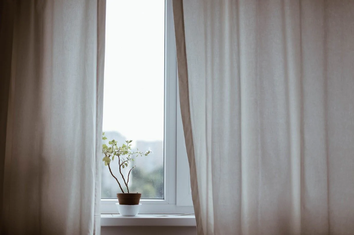 Cómo tener más luz en casa ahora que los días empiezan a ser más cortos