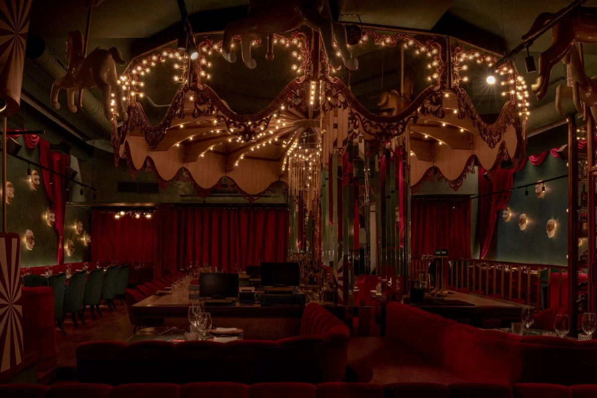 Este restaurante inspirado en un circo italiano antiguo te va a maravillar