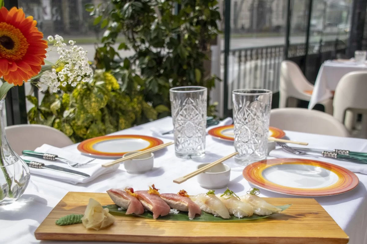 Las terrazas del Grupo Sushita, gran elección para quienes buscan disfrutar del buen tiempo y cocina japonesa con sabores internacionales.