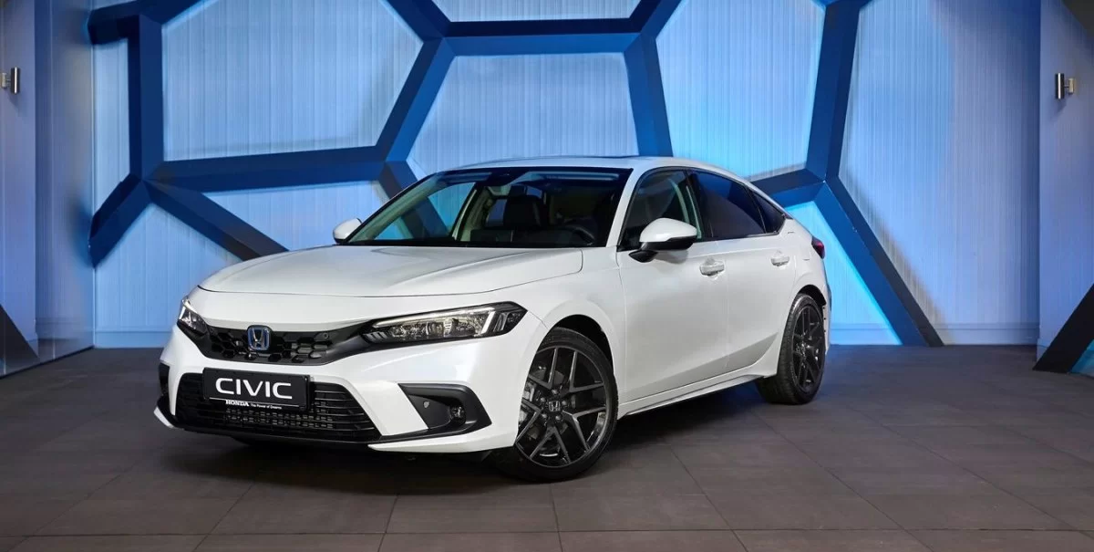 Nuevo Honda Civic e-HEV: totalmente remozado y con un habitáculo muy refinado