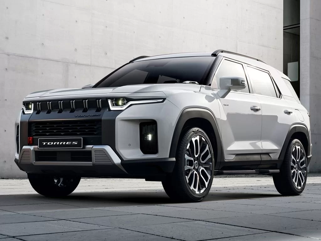 Nuevo KGM Torres HEV: el SUV híbrido que rompe fronteras en todos los sentidos
