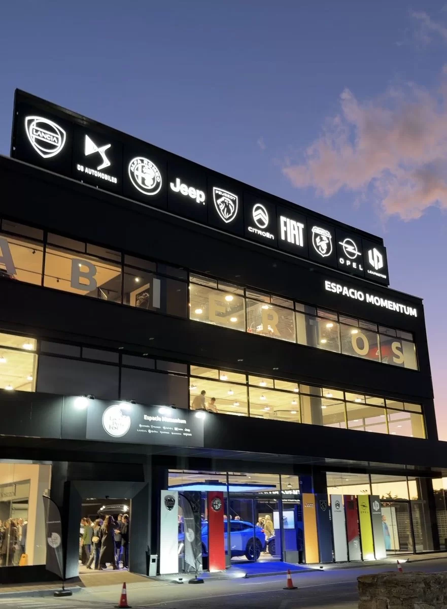 Todas las marcas de Stellantis al alcance del cliente y en un mismo lugar: Espacio Momentum, abre hoy sus puertas