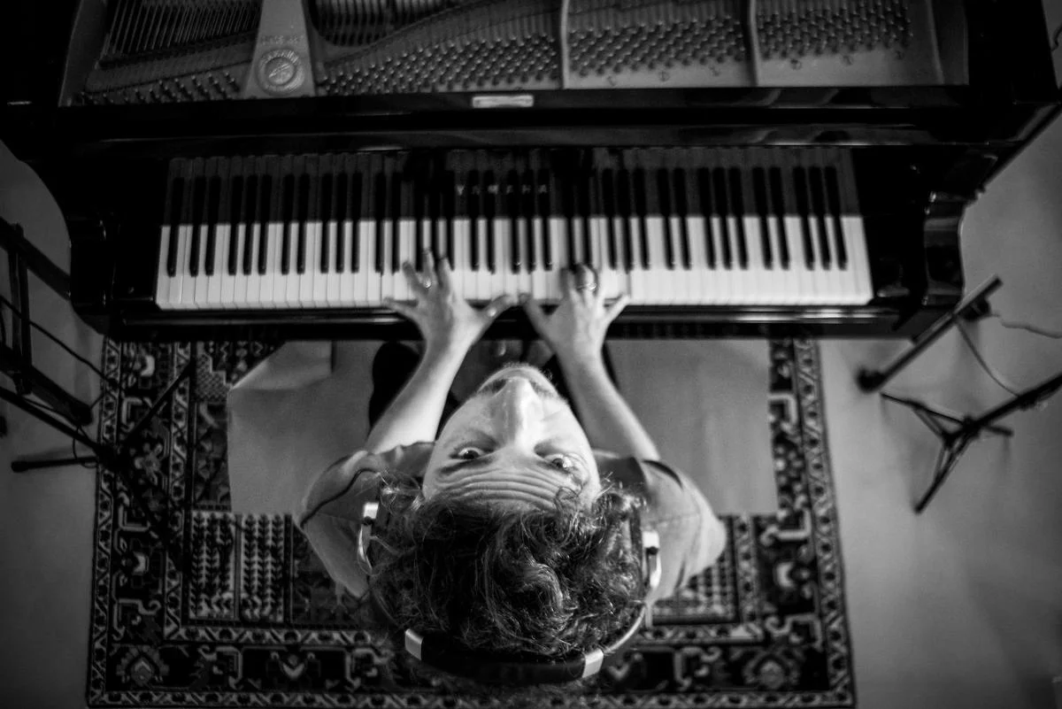 El pianista y comnpositor PIERRE BAUZERAND, en concierto en Madrid el 9 de julio, presentado su multicultural disco en quinteto, “Serenity”